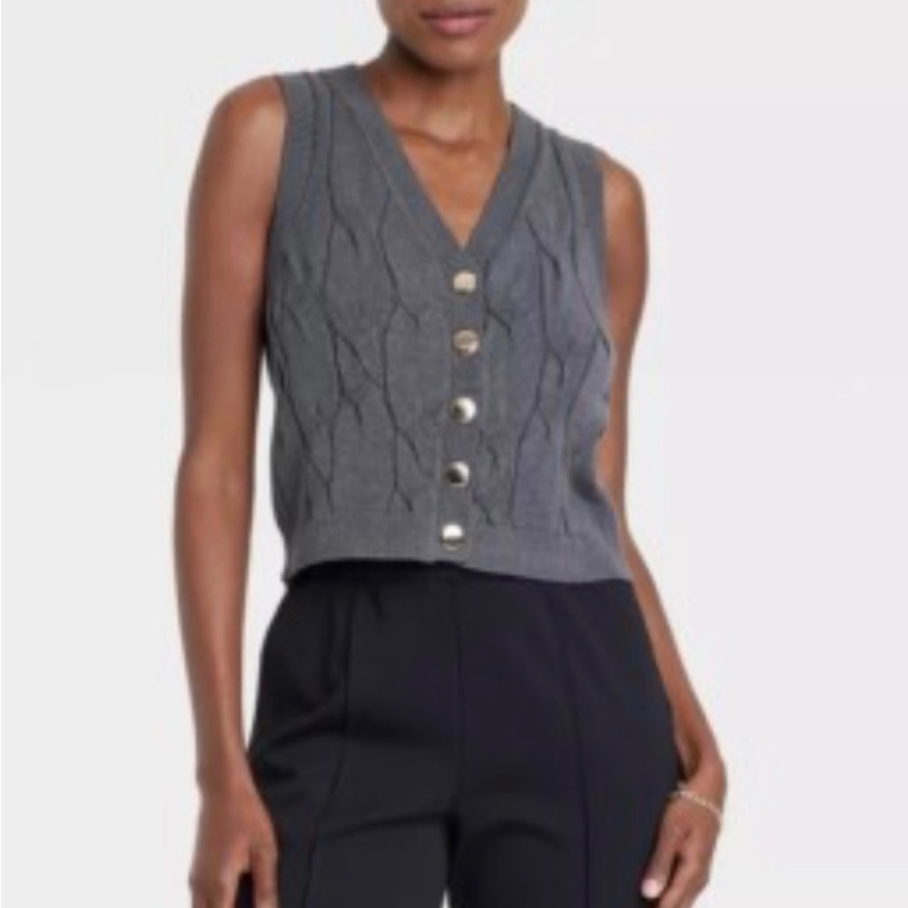 a new day Gray Cable Knit Button-Front Cropped Tank